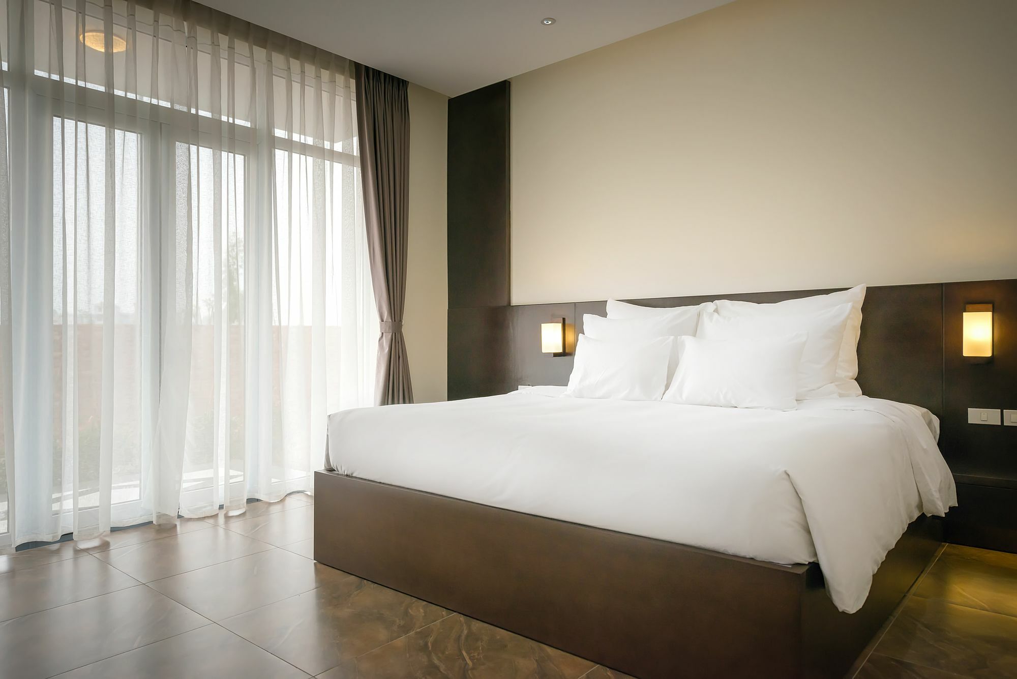 Tuần Châu Hà Nội Khách sạn 4*